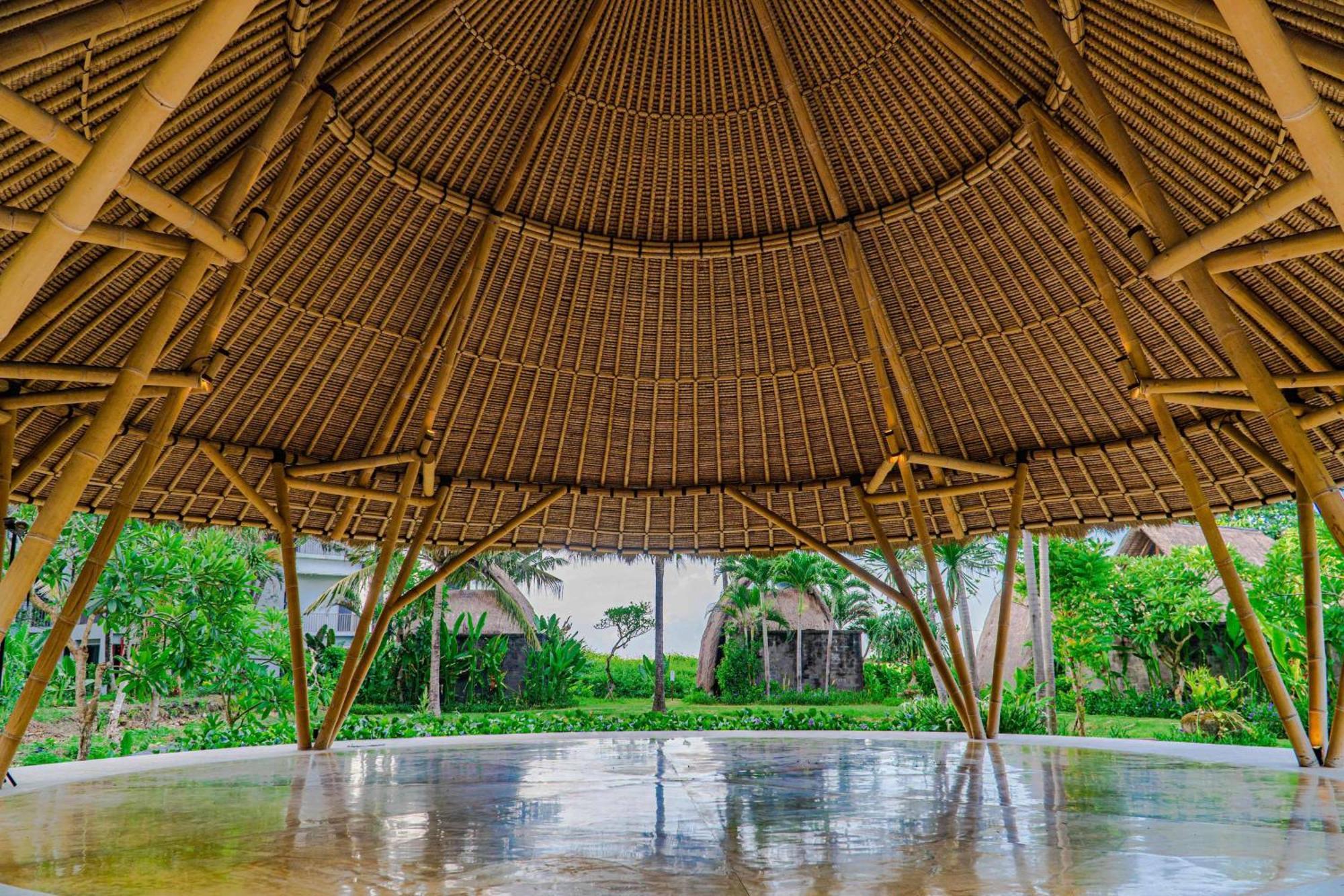 Wyndham Tamansari Jivva Resort Bali Siyut Exterior foto The interior of the pavilion