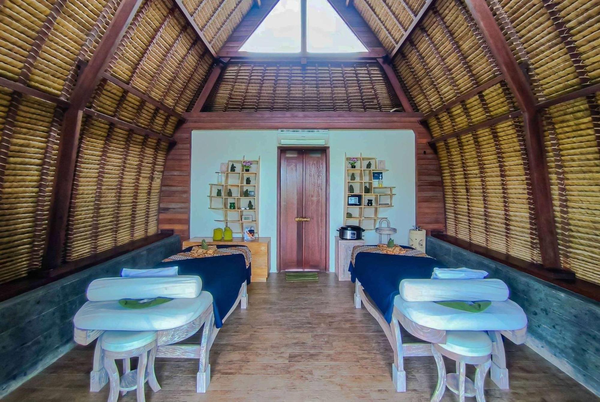 Wyndham Tamansari Jivva Resort Bali Siyut Exterior foto Interior of a bungalow
