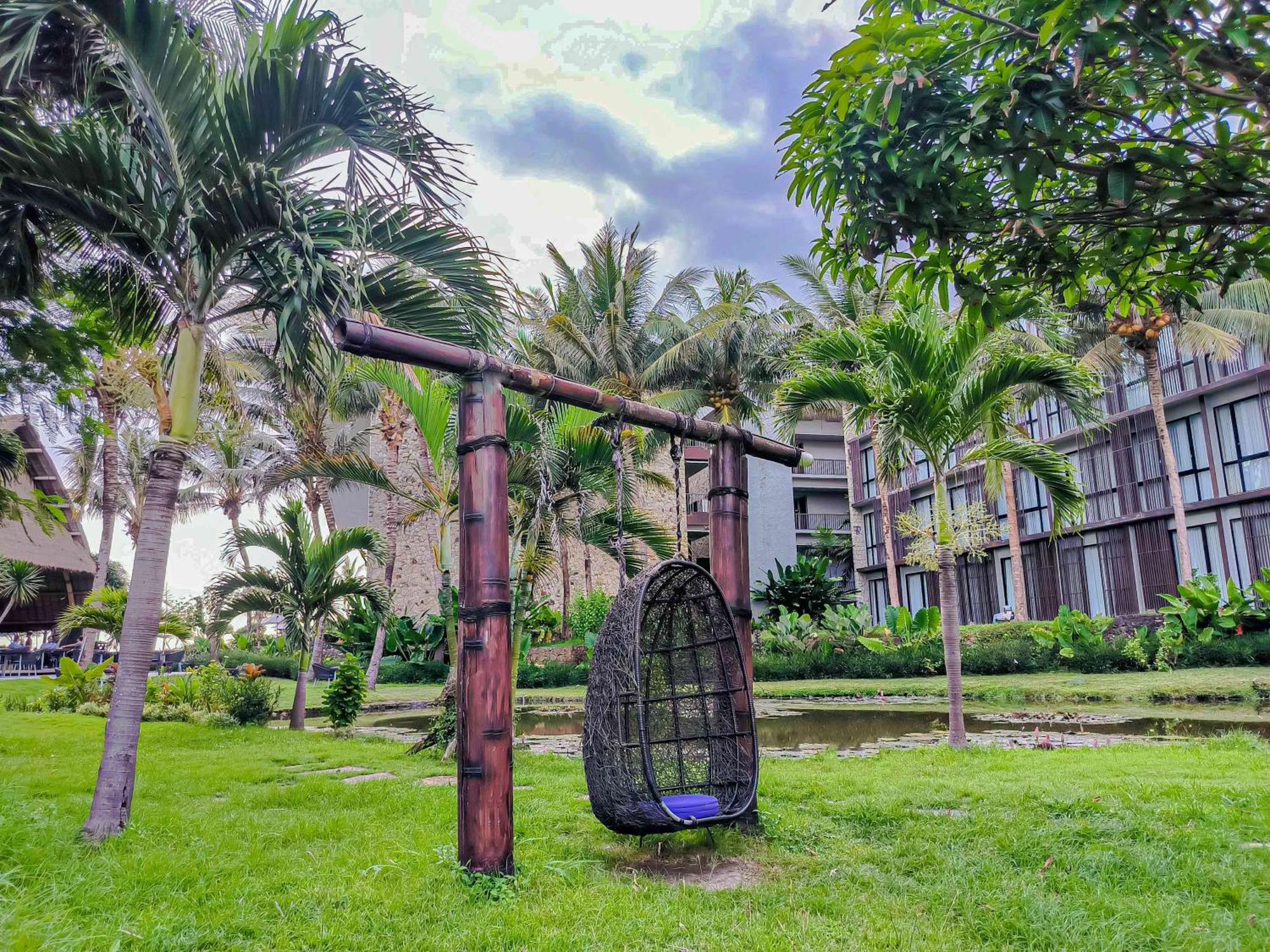 Wyndham Tamansari Jivva Resort Bali Siyut Exterior foto The resort's garden